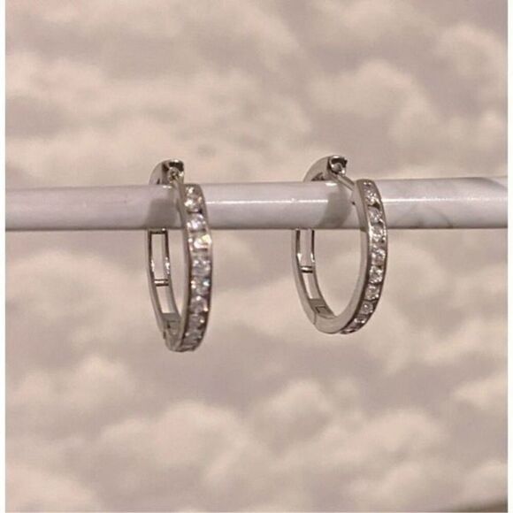 The Dramatic Hoop in cubic zirconia in 925 - Picture 5 of 10